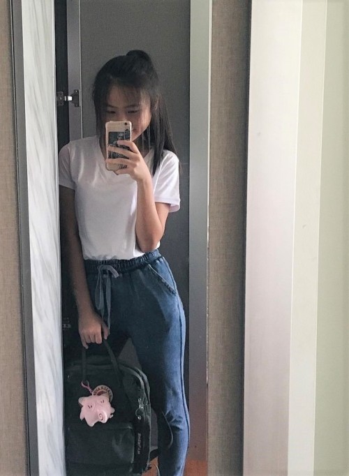 sgmirrorselfie: 19(1)