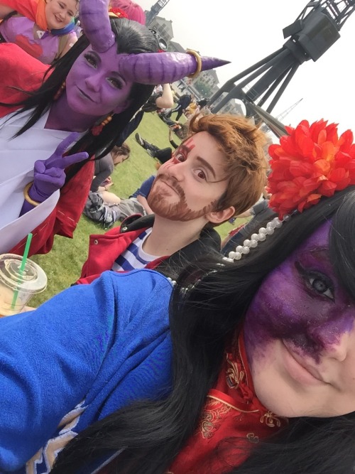 hopelesscasecosplay:Eyyyy Yog meet pictures, nice to see you all again and some for the first time, 