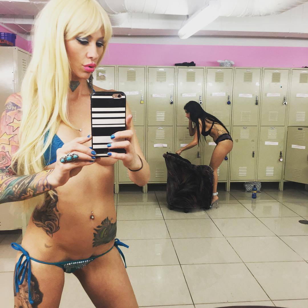 stripper-locker-room:  melissa_the_mermaid