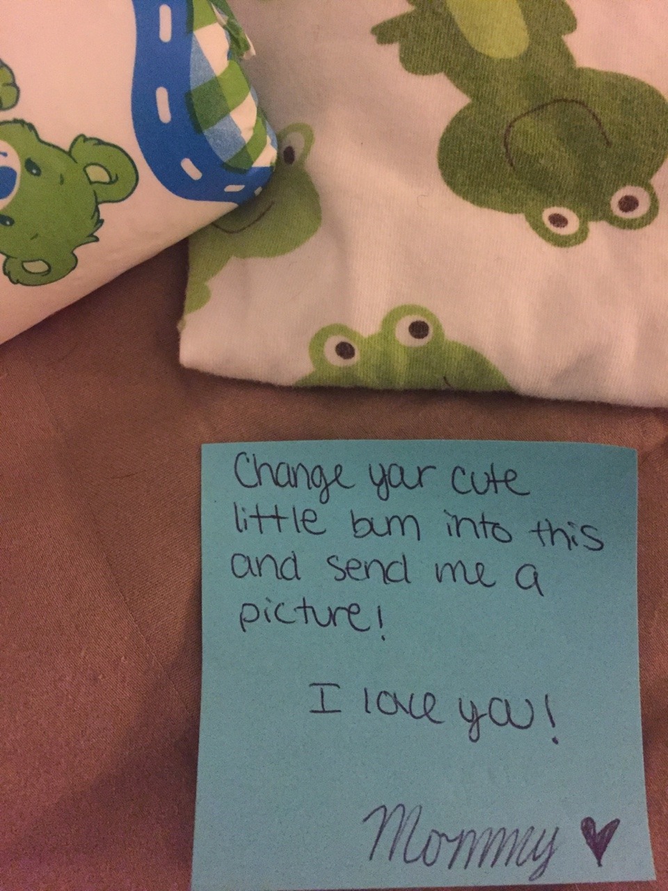 cuddlebugandmommasnug:  OMG😍❤️ I LITERALLY HAVE THE BEST MOMMY IN THE GALAXY!!!