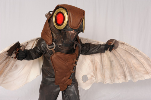 gravekeeperlove:  These were done by the awesome people at the Otakon photo suite. Their crew was super helpful and patient. So glad I managed to drag the bird up there.  Songbird- me 