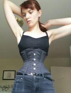 hitherehoney:  Obnoxious picture time feat. my waist and absurdly long arms. This is a 20 inch corset and I had at least a 3 inch gap between the lacings. I don’t find this fit particularly great for significant reduction (the shape doesn’t dart in