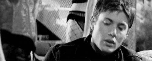 green-circles:   Dark Angel | 2.08 Gill Girl  