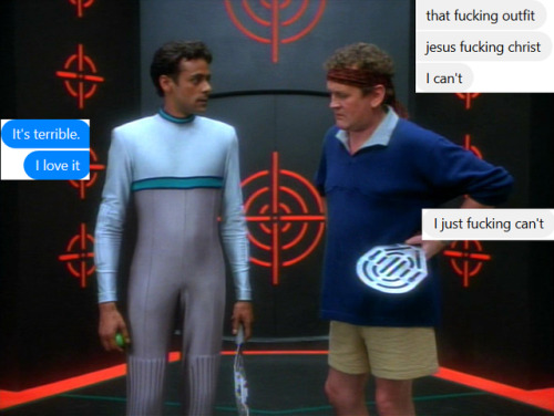 nooneknowiblogthis:I think I’m hilarious.Images from TrekCoreStory behind that convo here.