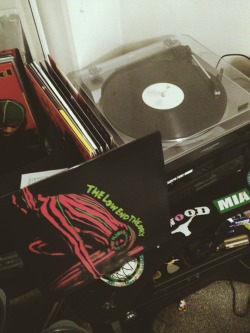 pheltlikehell:  Digging in the crates for