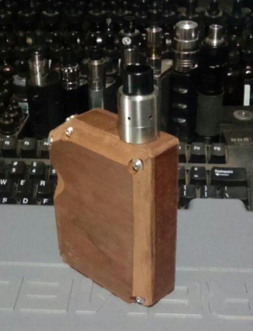 Custom Wood Boxmod Squonker Mechanical 8v Series ModI realized I had some spare 510 connector with s