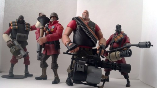ToyBox: NECA Team Fortress 2: Red Team Just got the Red Soldier and Heavy, and they are fantastic. C