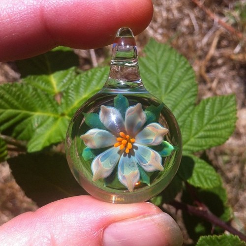 I made this flower in 2012 and I still think it’s beautiful. The petal colors turned out aweso