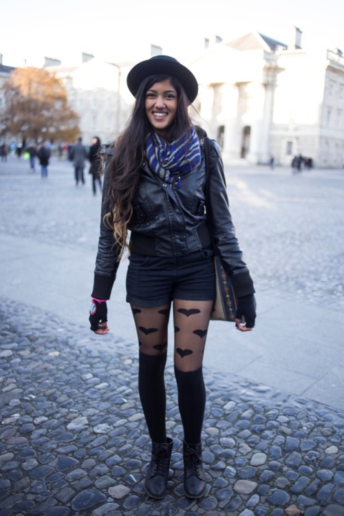 calzedoniatrendspotting: Sheer heart tights with black over-the-knee socks are definitely cool with 