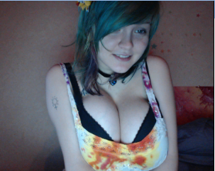 girlsaroundthenet:  More PrincessDust