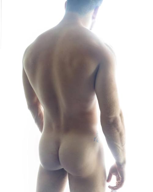 gayosiris-haus-o-ass: Bruin Collinsworth by Marco Ovando (Source: Instagram)
