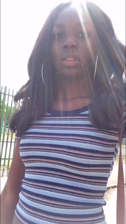 problackgirl: I really like these walkin snapshots i took yesterday, they’re so unintentionall