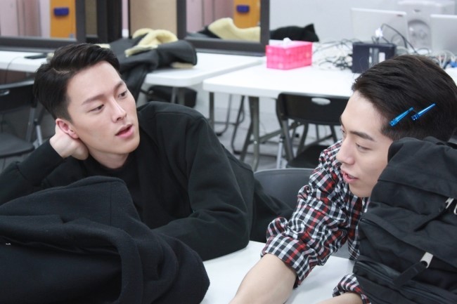 jjangkiyong:  Jang Kiyong &amp; Nam Juhyuk - 2014 S/S SFW Head Black Backstage