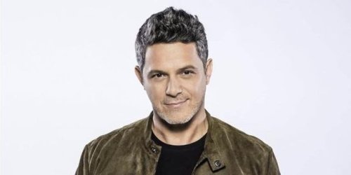 Alejandro Sanz (cantante español)Watch: “Deja que te bese&quot; (feat. Marc Anthony