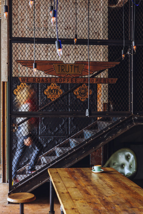 gracefullybeingme:  (via TRUTH Coffee Shop In Cape Town, South Africa | Yatzer)