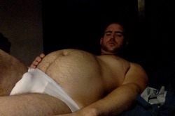 fatguyworld:  That gut is filling out nice