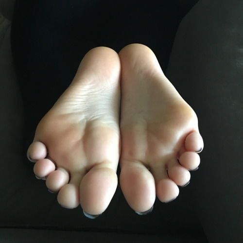 leiasfeet: Smell them please #leiasfeet #feet #feetporn #feetworship #feetmodel #feetup #feetfetish