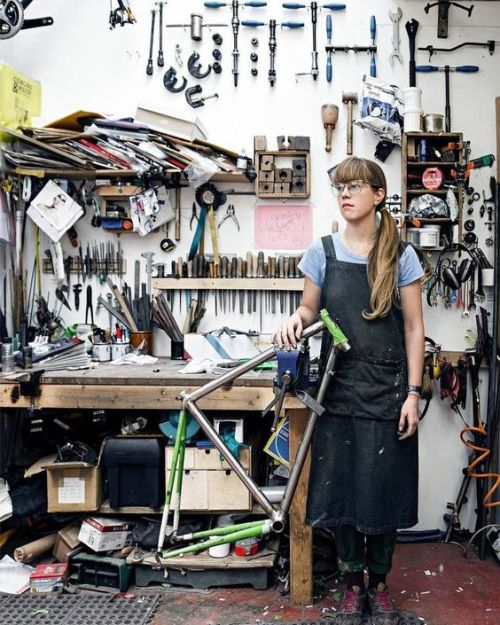 rollersinstinct:  Portrait photo of London based framebuilder Caren Hartley taken by Christopher L P