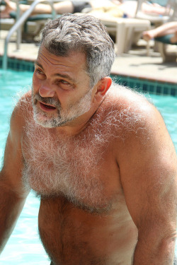 deliciousdads:  Woof woof