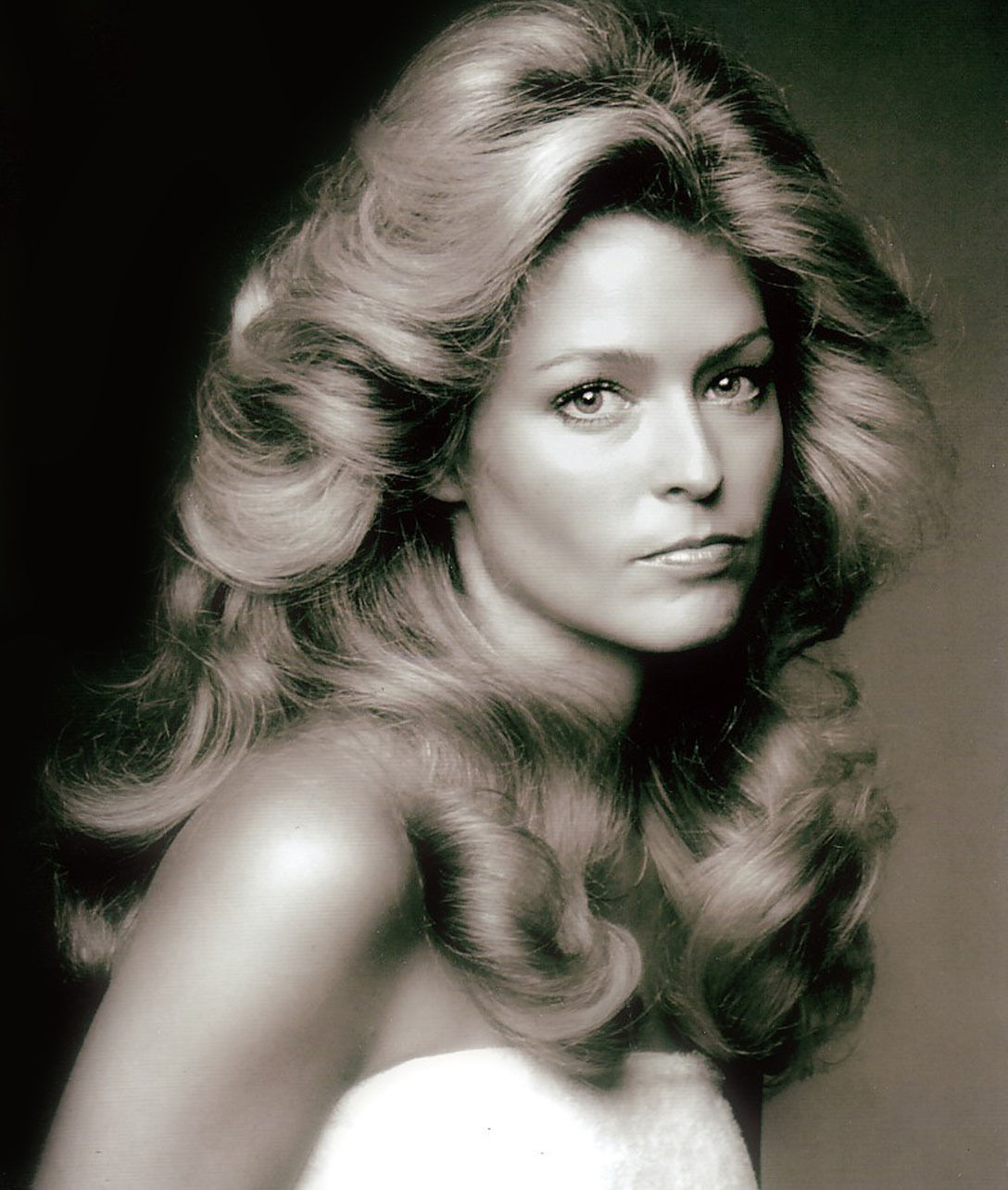 Farrah fawcett nipple oops