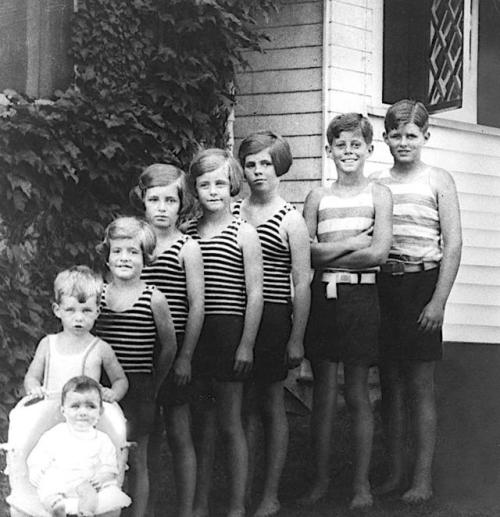 unabashedlybi: historicaltimes: The Kennedy family children, 1928 via reddit Keep reading Could NOT 