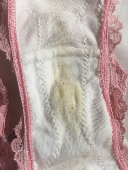 soixanteheuf: Tasty panties ㅋ