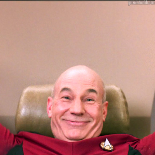 yatanis: TNG season 7 Gag Reel, part 1: Picard/Patrick Stewart P.S. Terry O’Queen’s reaction is jus