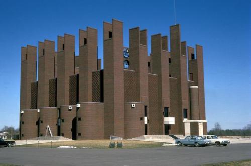 germanpostwarmodern:Cathedral Church of Christ the King (1967-69) in Portage, MI, USA, by Irving W. Colburn & Associates