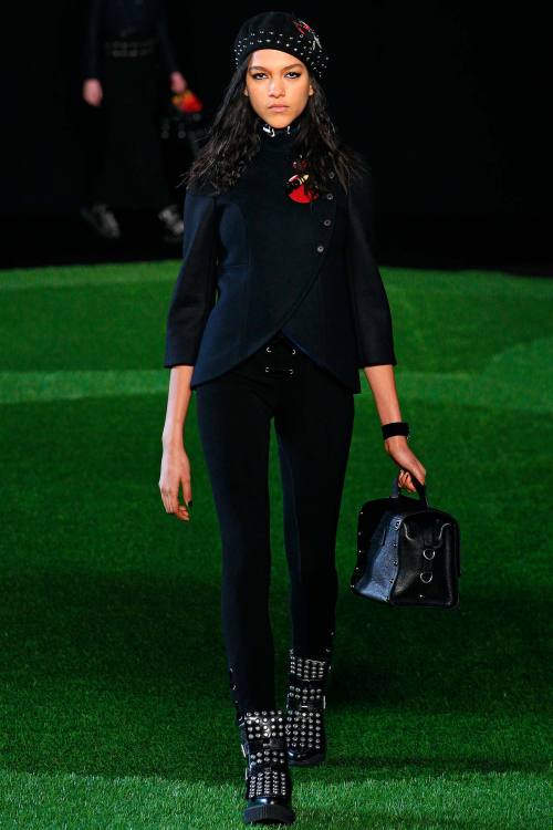 noirmodels:black models at marc by marc jacobs