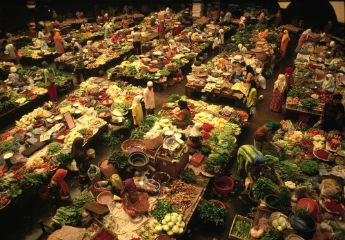 unearthedviews: MALAYSIA. Kota Baharu. Kelantan. 1997. A bustling city market in the capital city. &