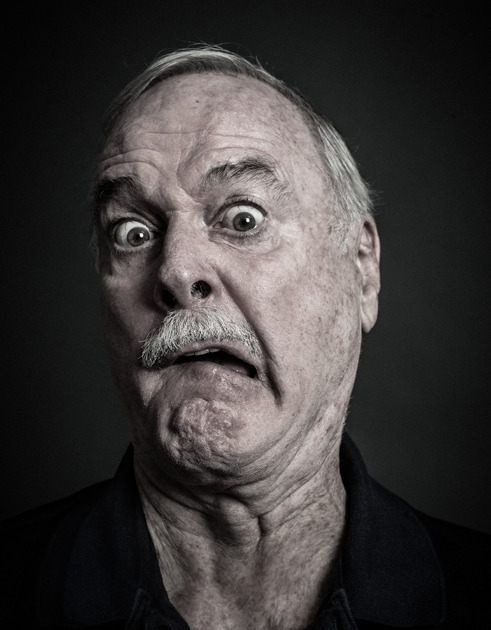 frikadasrandom:  fuckyeahmichaelpalin:  Monty Python — Photographs by Andy Gotts [click to download full versions] [sources: x, x, x, and don’t forget to read their interviews with Time Out here!]  jodidos genios