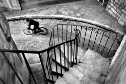 onlyoldphotography:Henri Cartier-Bresson: