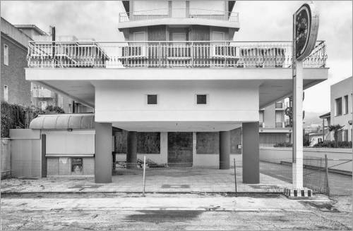 Look! Hotel Delfino, Senigallia (AN), Italy.  Photo: © Wolfram Mikuteit  