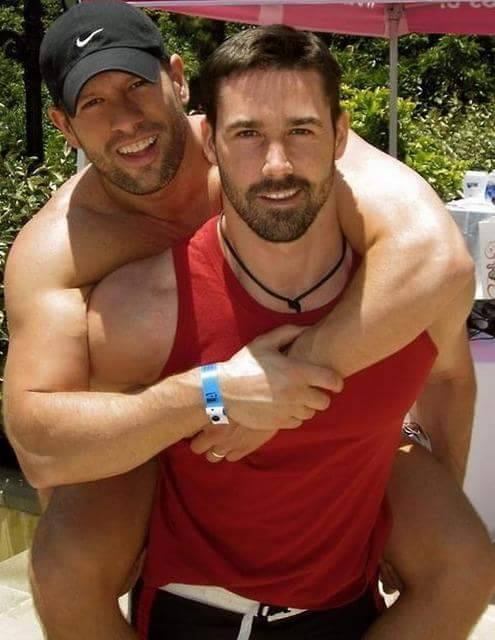 youres3xyman:2 husbands in one s3xy.
