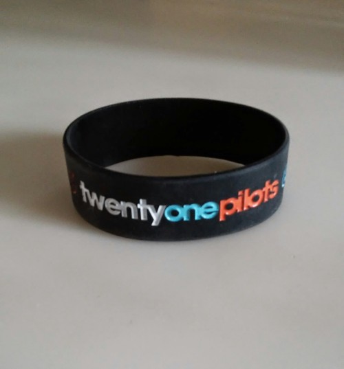 ineedtobestopped:  When you get your crush into twenty one pilots and then he asks you out. 