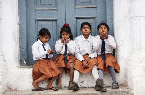 allasianflavours:Schoolgirls by Carol