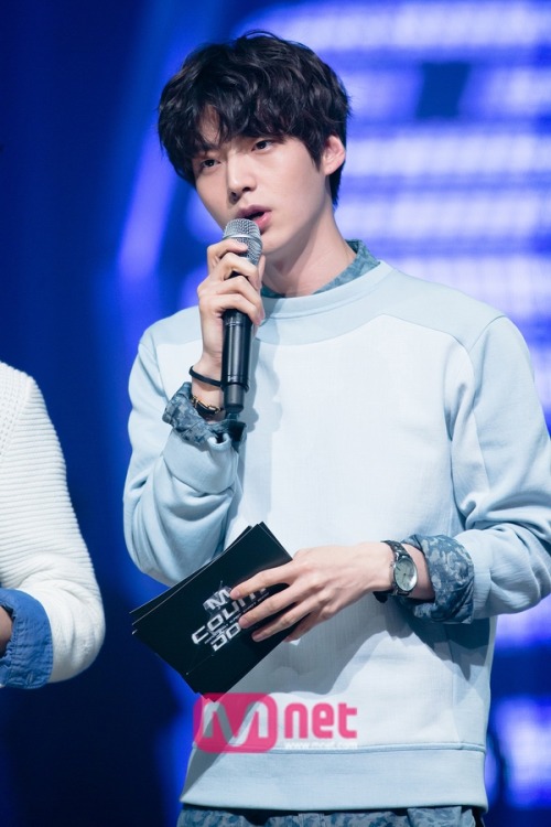 handsomescorner:  140515 M Countdown
