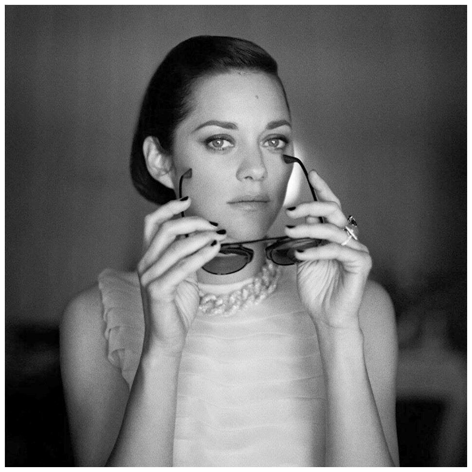 adreciclarte:  Marion Cotillard by Patrick Swirc