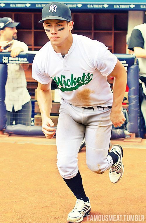 male-celebs-naked:  Nick Jonas 1 See more here