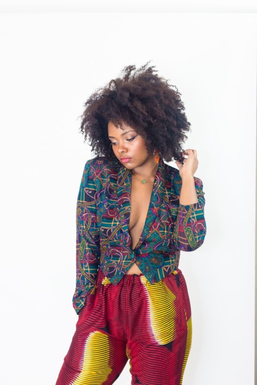 monaceaseeverything:“Vibe-rant Naturalista”  Photographer:ayosavage  Model: monaceaseeverything