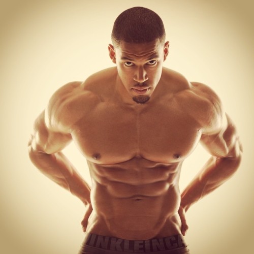 loveblkmen:  Fuck me! Arron Aro