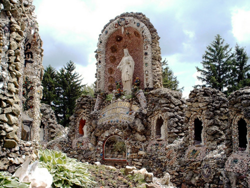 artofprayer-blog: The Dickeyville Grotto is a series of grottos and shrines in Dickeyville, Grant Co