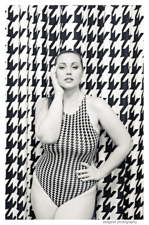 scherbius:  Houndstoothmodel Lillias Right  © zeitgeist photography 2016  