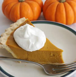 whendarknessfallsx:12 Days of Halloween Day 1~Yummy Pumpkin Pie Recipe This is a recipe that i have 