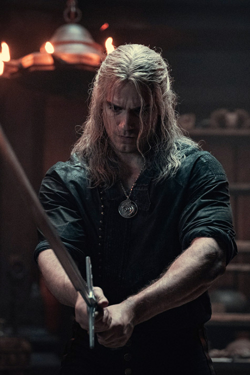 henrycavilledits:HENRY CAVILL as Geralt of RiviaNew from The Witcher Season 2