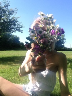 floralwaterwitch:  A few years ago when my hair was the softest shade of lavender and there was an abundance of wildflowers 