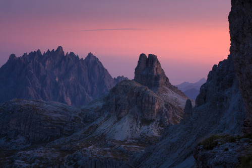 escapekit:Dolomites : Pale MountainsIceland-based photographer Serena Ho has captured the beautiful 