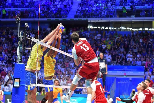 fisicol92: Poland wins again the VOLLEYBALL WORLD CHAMP, Brazil beaten 3-0 (28-26, 25-20, 25-23) Tea