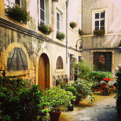 metzmetropolis:  Rue Mazelle, Cour 