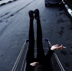 highschool-whores:  wastedlilacs:  soft grunge/models  free drugs here